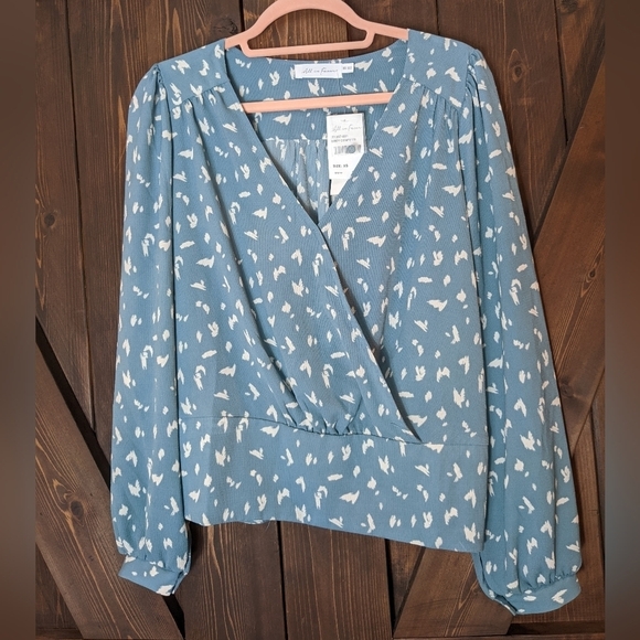 All In Favor Blouse Faux Wrap XS  Blouse - Picture 2 of 7